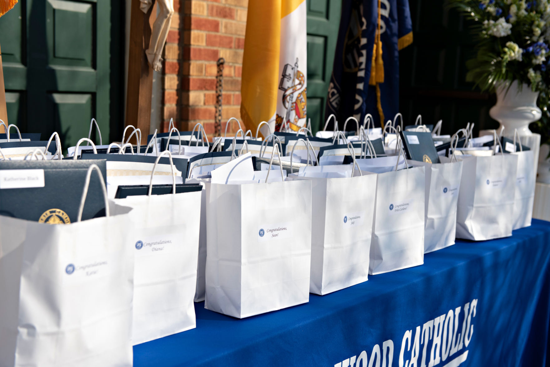 060420_nws_wildwoodcatholicgrad